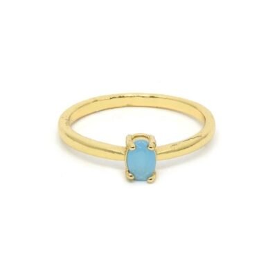 Anel Solitário Dourado com Zirconias Azul Leitoso