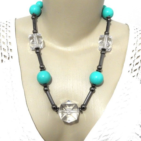 Colar Verde e Cristal Colar