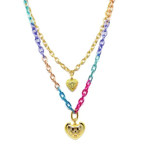 Colar Duplo de Correntes Tie-die e Corações