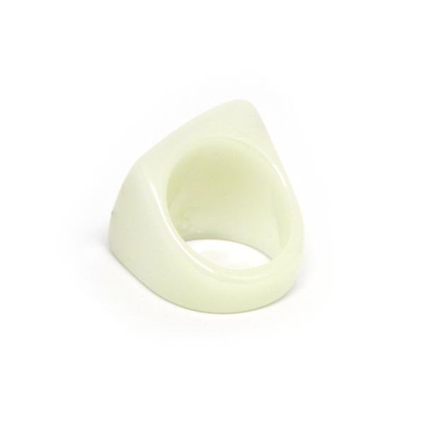 Anel de Resina Branco - MD 008 - ARO 20 Anel de Resina Branco